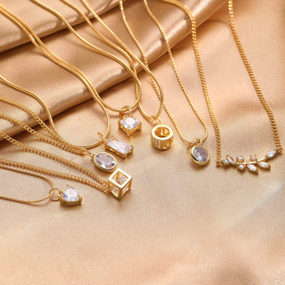 17KM-Geometric-Crystal-Pendant-Necklaces-Fashion-Gold-Color-Ziron-Clavicular-Chains-Luxury-Adjustable-Leaves-Chokers-Jewelry_ad030601-cc21-4f57-8aab-bdf66117bf2f