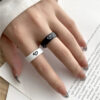 2Pcs-Retro-Love-Heart-Ring-Set-Hiphop-Black-White-Color-Rings-Ring-Fashion-Heart-Ring-Female_7cb84bea-8b49-4f8a-99cc-f2aa7a3bb748