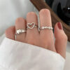 2Pcs-Retro-Love-Heart-Ring-Set-Hiphop-Black-White-Color-Rings-Ring-Fashion-Heart-Ring-Female_c7d6cba0-6860-47b1-90cc-1a69e6b9b260