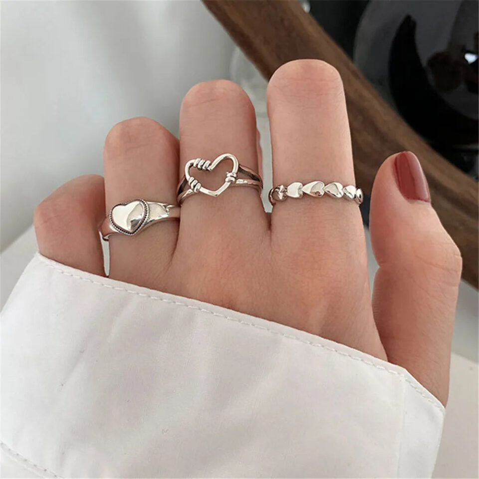 2Pcs-Retro-Love-Heart-Ring-Set-Hiphop-Black-White-Color-Rings-Ring-Fashion-Heart-Ring-Female_c7d6cba0-6860-47b1-90cc-1a69e6b9b260