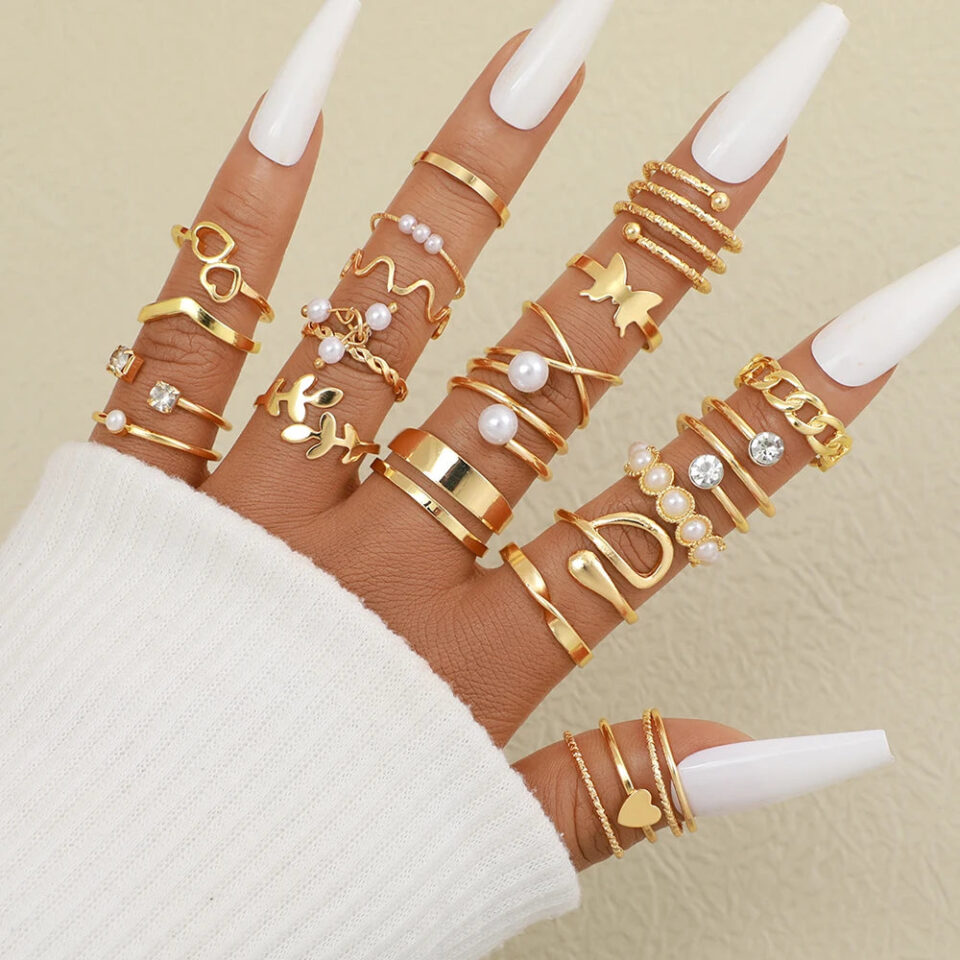 Fashion-Hollow-Geometric-Heart-Rings-For-Women-Boho-Metal-Vintage-Snake-Butterfly-Punk-Finger-Rings-Set_5c5e3c43-80b5-4f17-8d06-b7822f1952ad