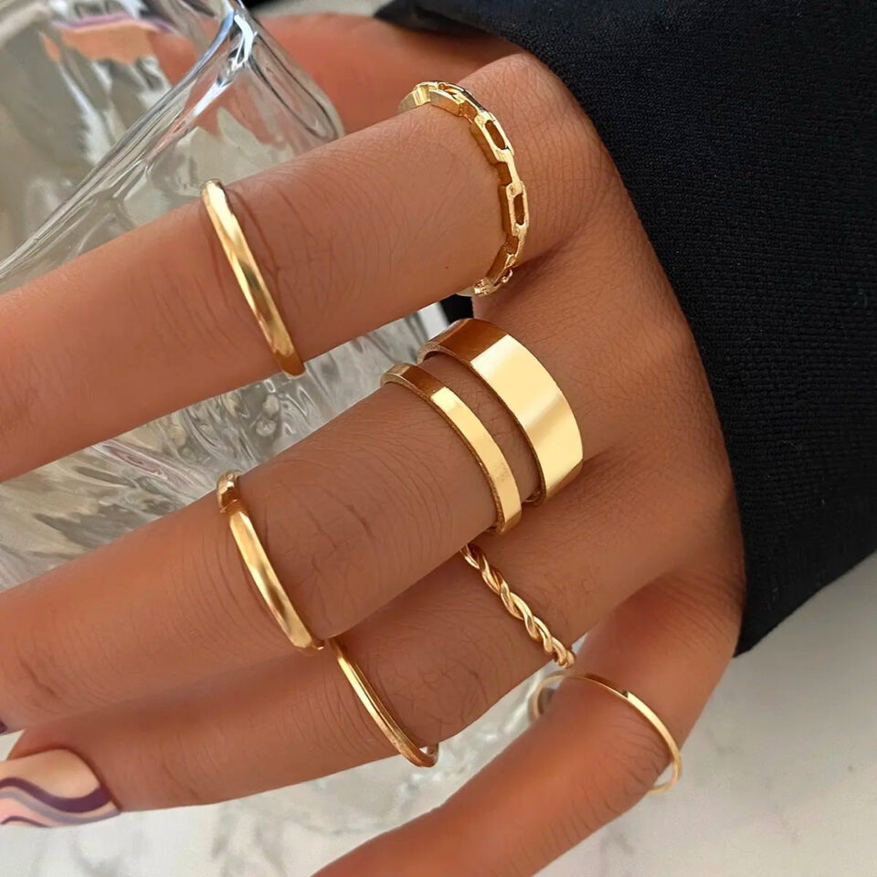 Fashion-Hollow-Geometric-Heart-Rings-For-Women-Boho-Metal-Vintage-Snake-Butterfly-Punk-Finger-Rings-Set_830fa721-8172-496b-809d-a5c24293e9f8