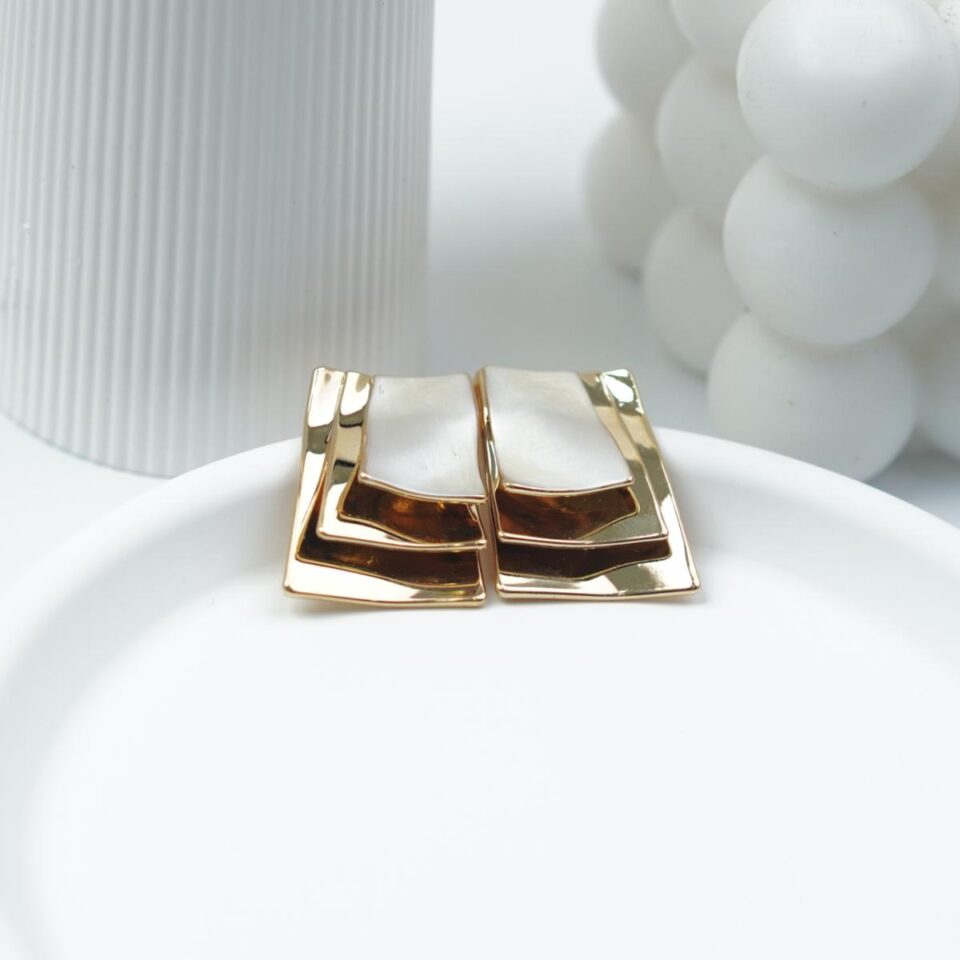 bcf8f5d77d86472eaf21b37f13ce21a4_tplv-aphluv4xwc-origin-jpeg