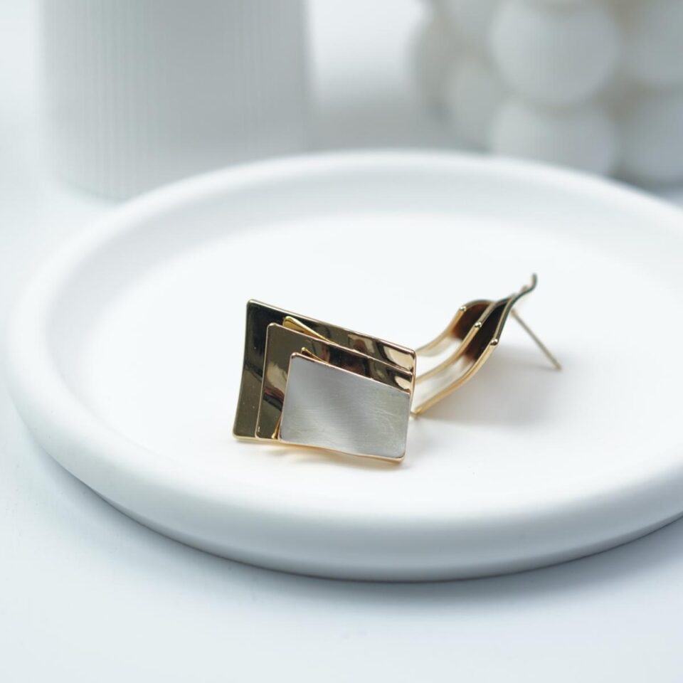 d13f303d27ff4e42b720d3c14773887f_tplv-aphluv4xwc-origin-jpeg