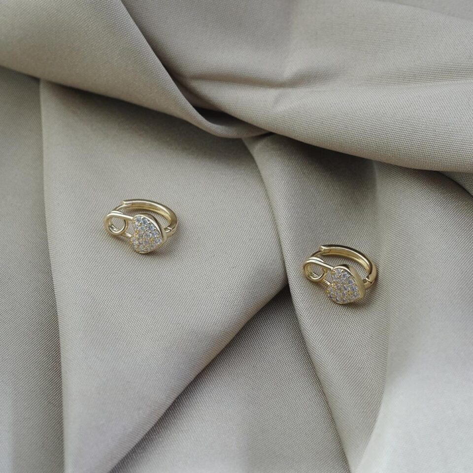 eee9f134a9544a3f8e27b84c51ef56fb_tplv-aphluv4xwc-origin-jpeg